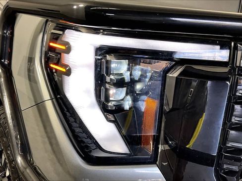 Certified 2024 GMC Sierra 2500 Denali Ultimate image 27