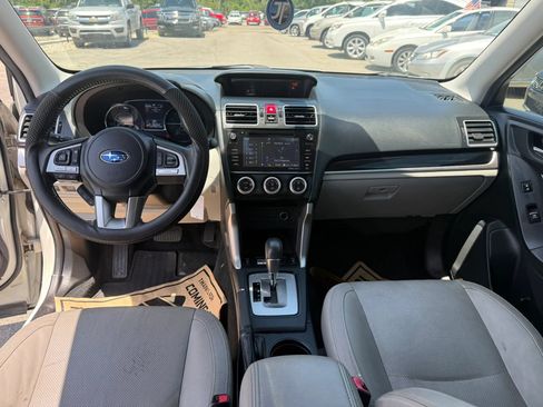 Used 2017 Subaru Forester 2.5i Limited w/ Popular Package #2 AWD/4WD image 5