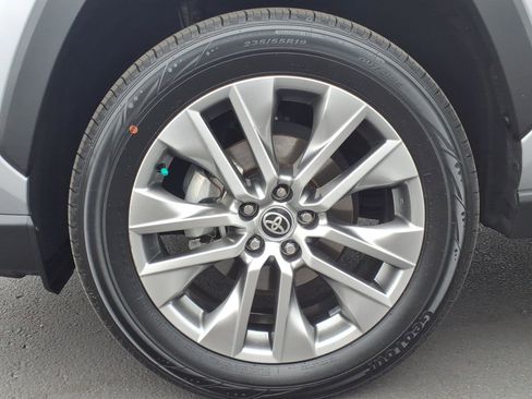 Certified 2022 Toyota RAV4 Limited image 9