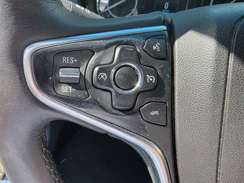 Used 2017 Buick Regal Sport Touring image 18