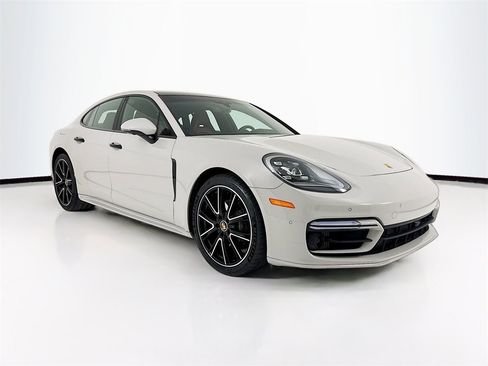 Certified 2023 Porsche Panamera image 7
