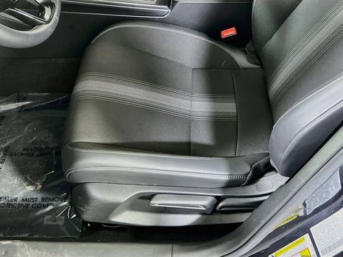 Used 2023 Honda Civic Sport image 18