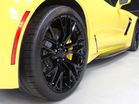 Used 2017 Chevrolet Corvette Z06 image 23