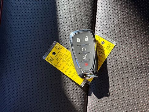 Used 2025 Chevrolet Blazer RS image 32