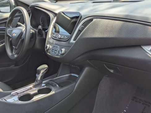 Used 2024 Chevrolet Malibu LT image 31