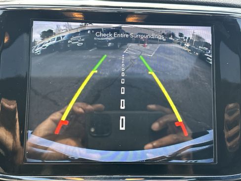 Used 2022 Jeep Grand Cherokee Laredo X image 31