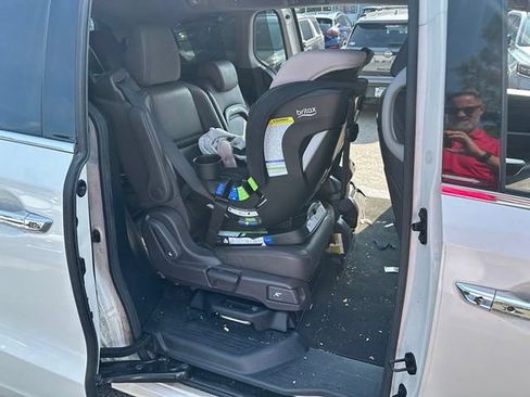 Used 2019 Honda Odyssey Elite image 7