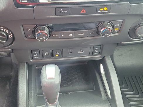 Certified 2024 Nissan Frontier SV w/ Hardbody Edition image 30