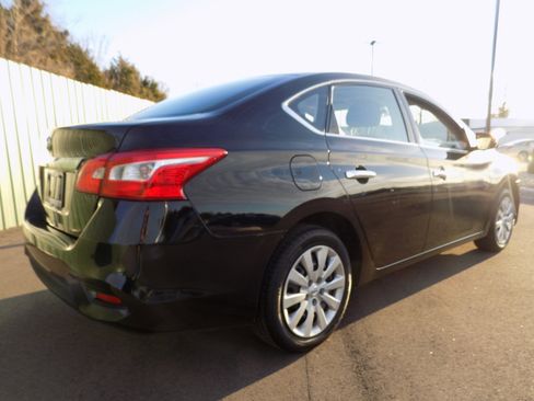Used 2019 Nissan Sentra S image 6