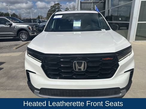 Used 2023 Honda Pilot TrailSport image 2