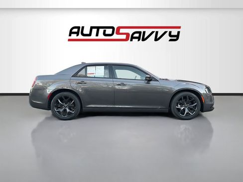 Used 2022 Chrysler 300 S RWD image 8