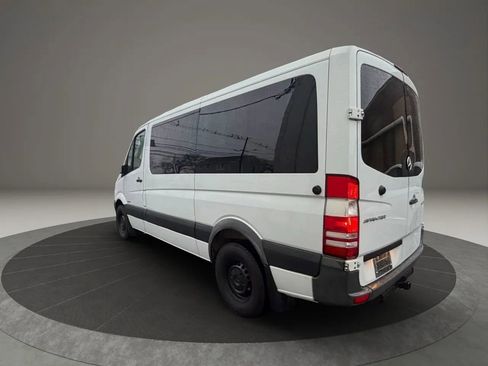 Used 2015 Mercedes-Benz Sprinter 2500 image 7