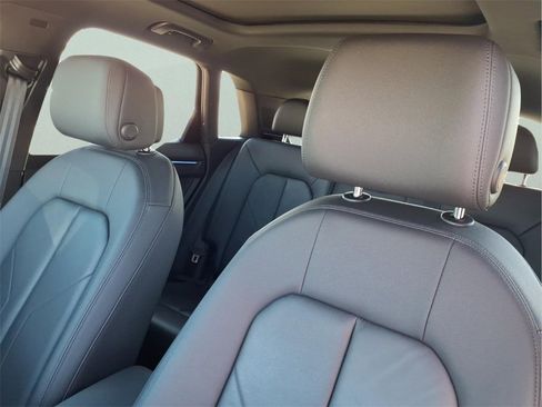 Used 2022 Audi Q3 2.0T Premium Plus image 15