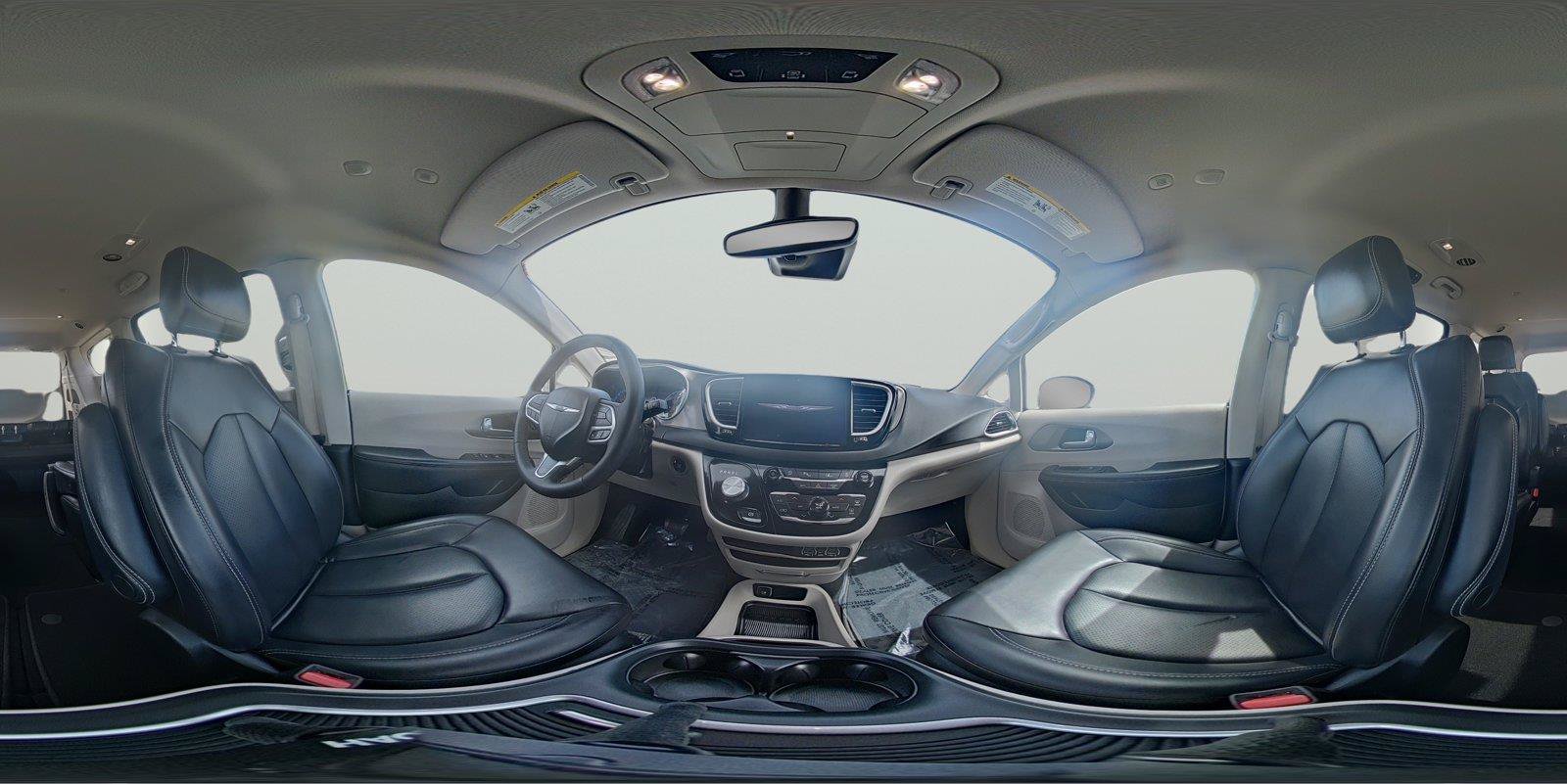 Used 2023 Chrysler Pacifica Touring-L FWD image 17