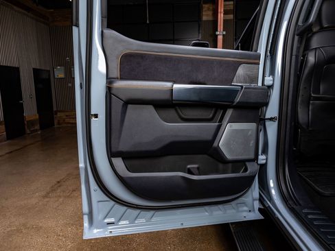 Used 2024 Ford F250 Platinum w/ Tremor Off-Road Package image 38