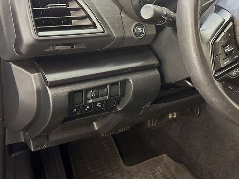 Used 2021 Subaru Crosstrek 2.5i Sport w/ Moonroof Package image 17