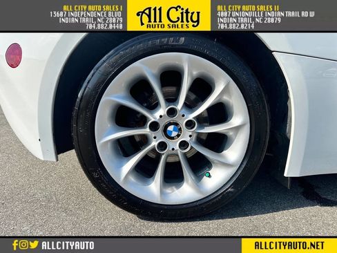 Used 2005 BMW Z4 2.5i image 29