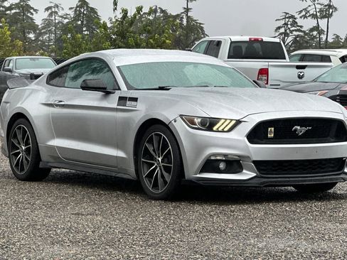 Used 2015 Ford Mustang Premium image 10