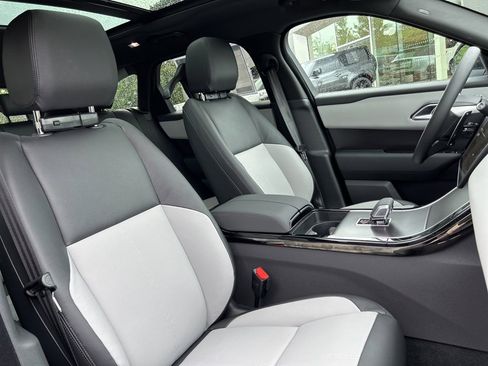 New 2026 Land Rover Range Rover Velar Dynamic SE image 21