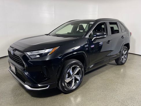 Certified 2023 Toyota RAV4 SE image 7