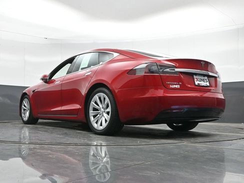 Used 2017 Tesla Model S AWD image 44