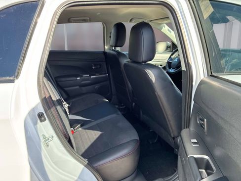 Used 2025 Mitsubishi Outlander Sport ES AWD/4WD image 11