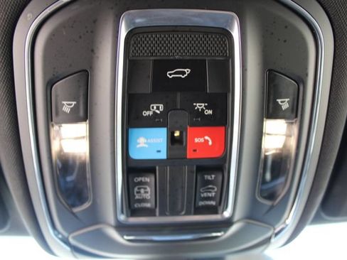 Used 2023 Jeep Grand Cherokee L Laredo AWD/4WD image 35