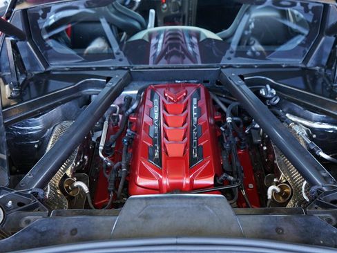 Used 2021 Chevrolet Corvette Stingray Preferred Cpe w/ Z51 Performance Package RWD image 20