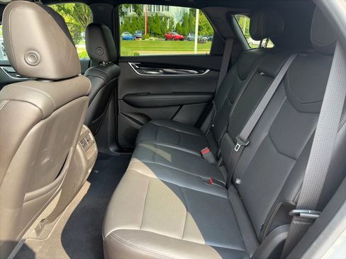 Used 2020 Cadillac XT5 Premium Luxury AWD/4WD image 9
