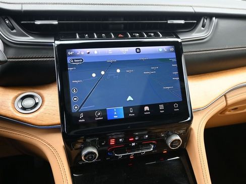 Used 2021 Jeep Grand Cherokee L Summit image 17