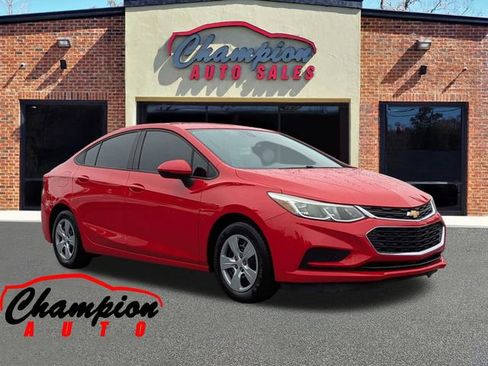 Used 2017 Chevrolet Cruze LS FWD image 1