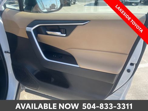 Certified 2020 Toyota RAV4 XLE w/ Convenience Package FWD image 19