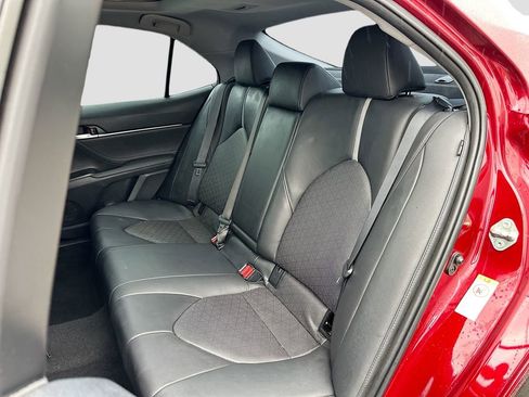 Used 2018 Toyota Camry XSE image 24