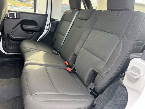 Used 2022 Jeep Wrangler Unlimited Sport image 14