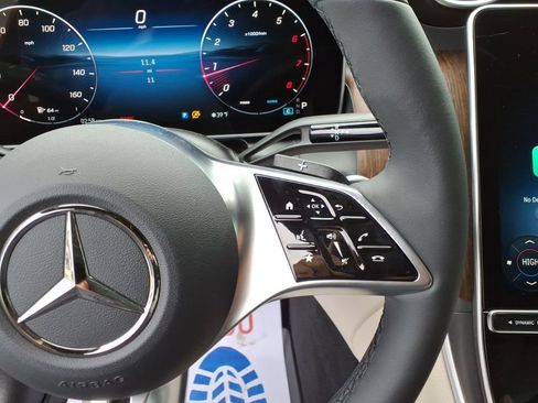 Used 2026 Mercedes-Benz GLC 300 4MATIC image 21