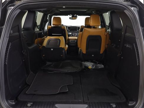 Used 2021 Chrysler Pacifica Pinnacle image 20