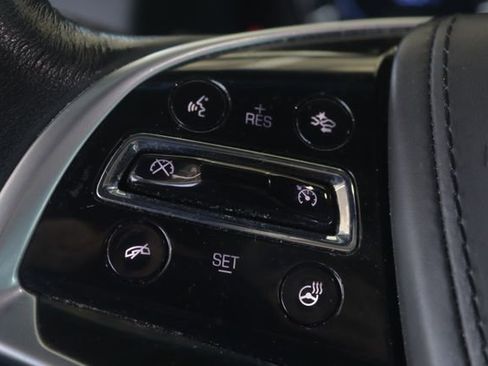 Used 2017 Cadillac Escalade Platinum image 12