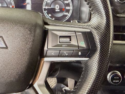 Used 2023 Mitsubishi Outlander SE AWD/4WD image 15