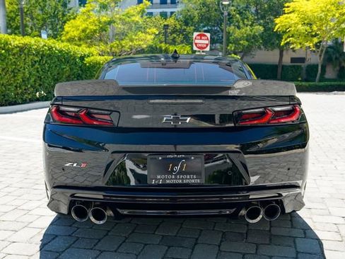 Used 2018 Chevrolet Camaro ZL1 RWD image 20