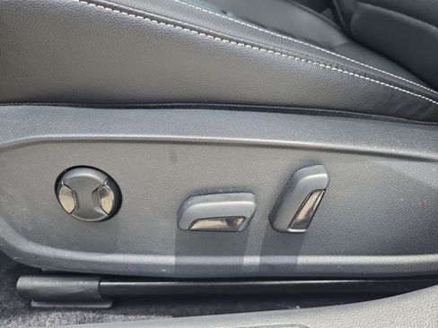 Used 2022 Volkswagen Jetta SE w/ Panoramic Sunroof Package FWD image 15