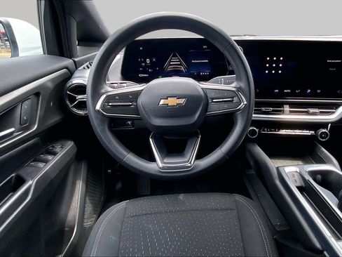 Used 2025 Chevrolet Equinox EV LT FWD image 5