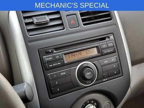 Used 2014 Nissan Versa SV image 22