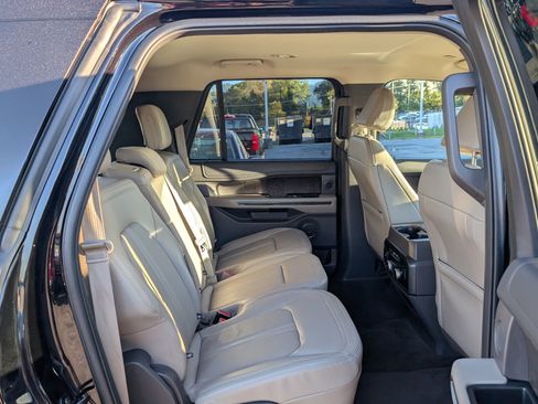 Used 2021 Ford Expedition Max Limited AWD/4WD image 12
