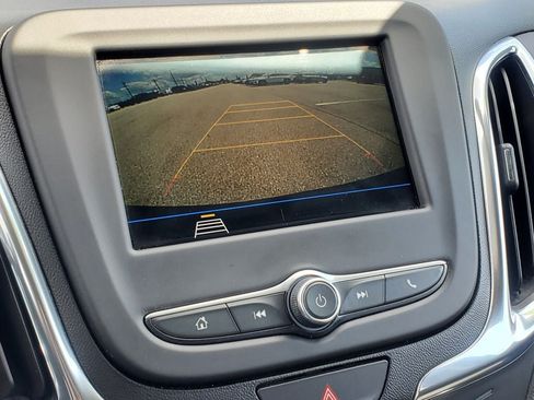 Used 2019 Chevrolet Equinox LT w/ Driver Convenience Package FWD image 17
