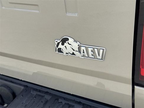 Used 2021 Chevrolet Colorado ZR2 w/ Colorado ZR2 Bison Edition image 27