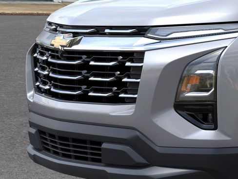 New 2026 Chevrolet Equinox LT w/ Convenience Package II FWD image 13