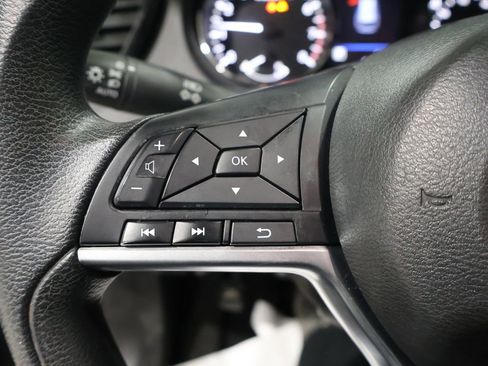 Used 2020 Nissan Rogue S image 30