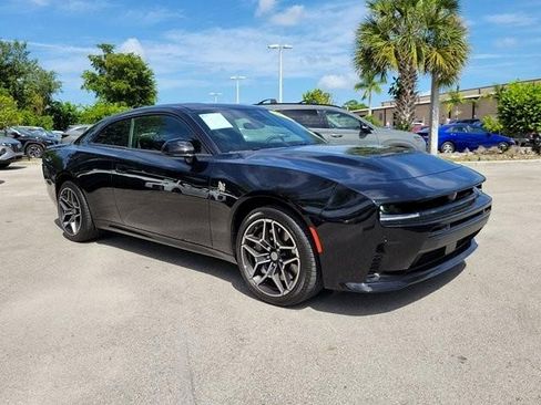 Used 2026 Dodge Charger Scat Pack AWD/4WD image 3