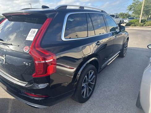 Used 2017 Volvo XC90 T6 Momentum w/ Vision Package image 2