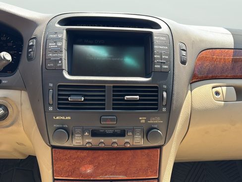 Used 2004 Lexus LS 430 w/ Modern Luxury Pkg RWD image 25